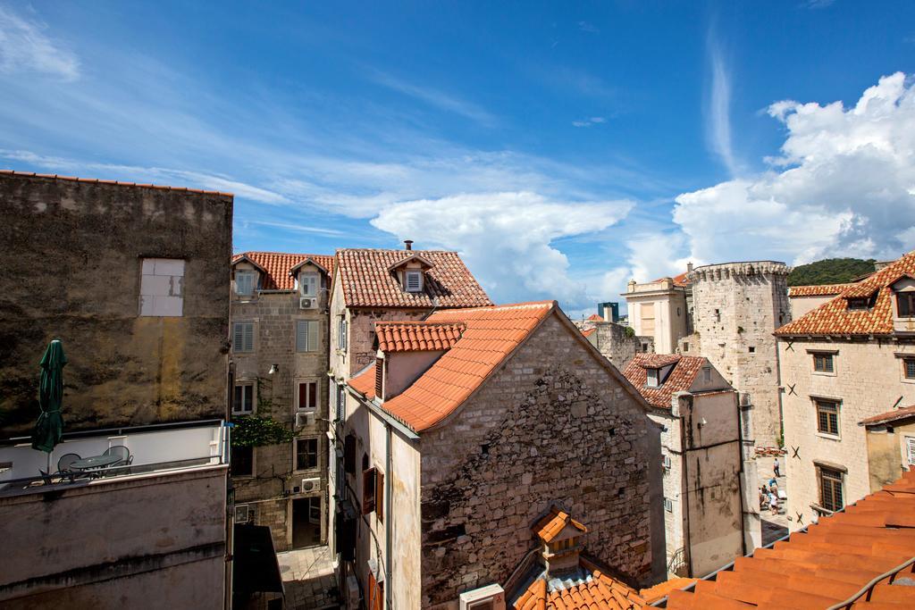 Apartment White Stone - Diocletian Palace สปลิท ภายนอก รูปภาพ